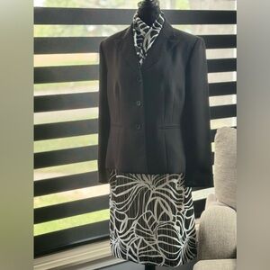 Collections for Le Suit Women’s 3pc Skirt Set Black & White Size 14P